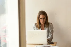 Dos and Don'ts to Beat Hot Flashes