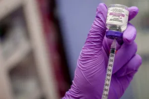An injector at a medical spa prepping for a Botox appointment.